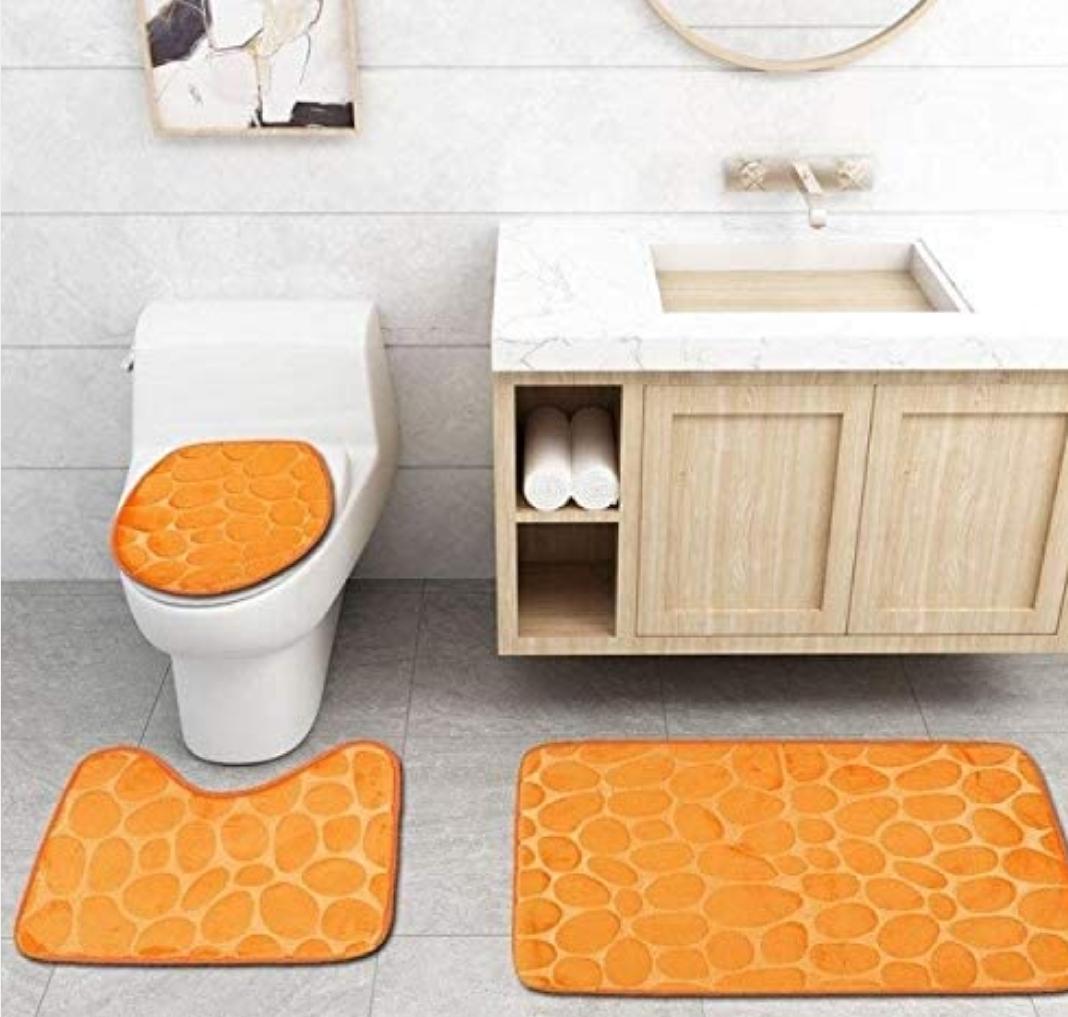 Bathroom mat set